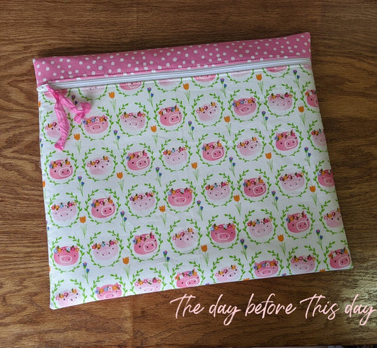 Pig portraits project bag